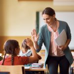 Maestros de Primaria: alta satisfacción, no ajena a las cargas